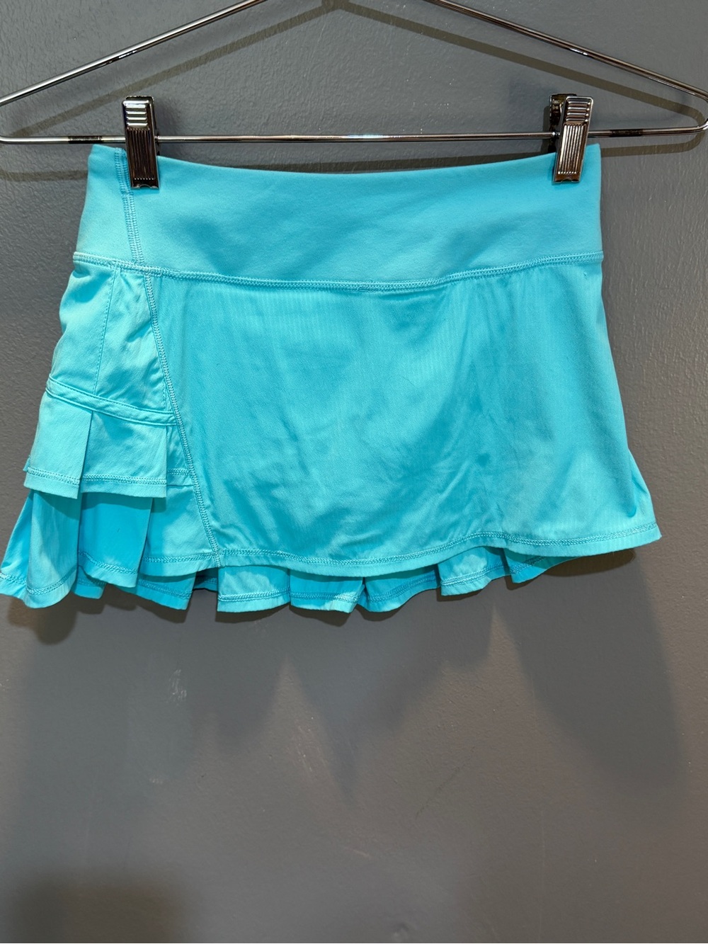 IVVIVA AQUA PLEATED ATHLETIC SKORT SZ 10